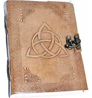 5" x 7" Triquetra leather w/ Latch