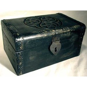 Hecate Triple Pentagram Chest 8"