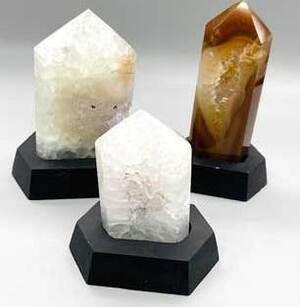 .4-.6# Agate polished on wood base .4-.6# Agate polished on wood base