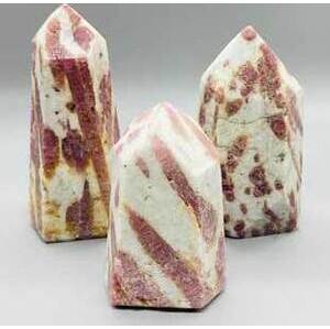 .5-.7# Rubilite polished obelisk .5-.7# Rubilite polished obelisk