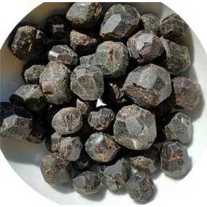 1 lb dark red Garnet untumbled stones