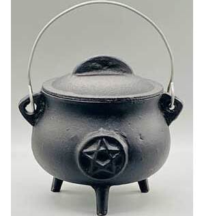 5.5" Pentagram cast iron cauldron w/ lid