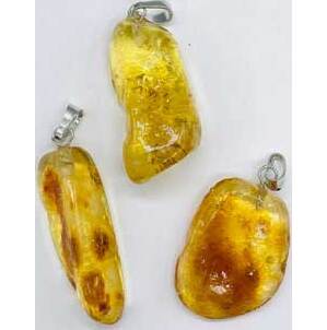 Amber tumbled pendant